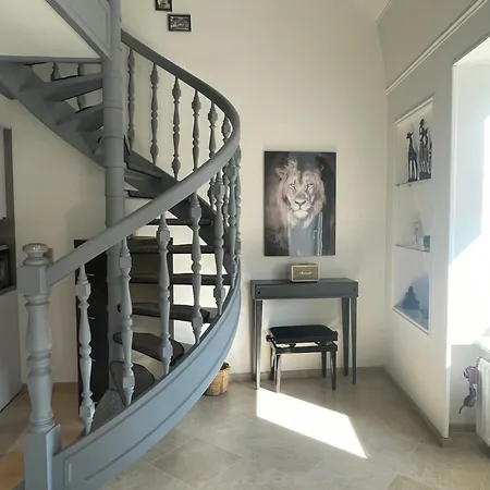 Charming&Cosy Duplex In City Center Apartment *